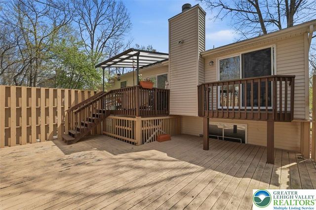338 Fernwood Drive, Stroud Twp, PA 18301