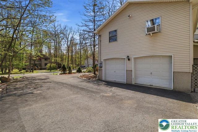 338 Fernwood Drive, Stroud Twp, PA 18301