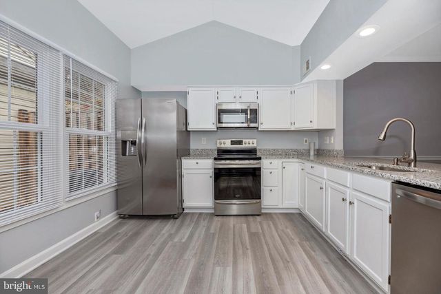 910 MCLENDON DR, Frederick, MD 21702