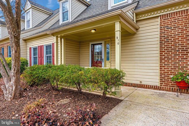 910 MCLENDON DR, Frederick, MD 21702