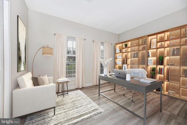 910 MCLENDON DR, Frederick, MD 21702