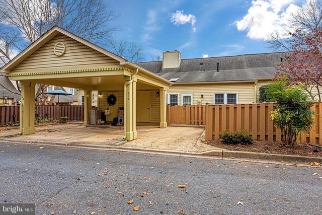 910 MCLENDON DR, Frederick, MD 21702