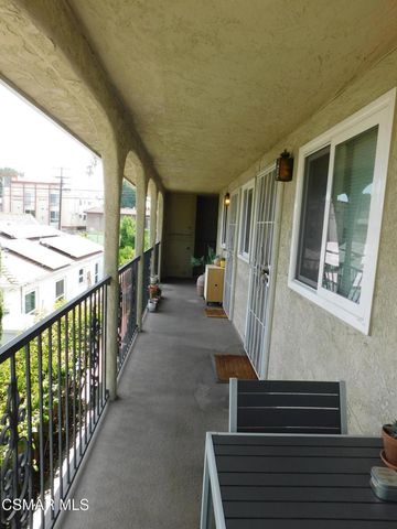 6213 Whitsett Avenue, North Hollywood, CA 91606