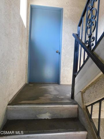 6213 Whitsett Avenue, North Hollywood, CA 91606