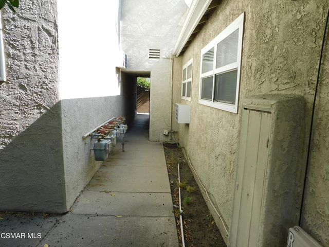 6213 Whitsett Avenue, North Hollywood, CA 91606