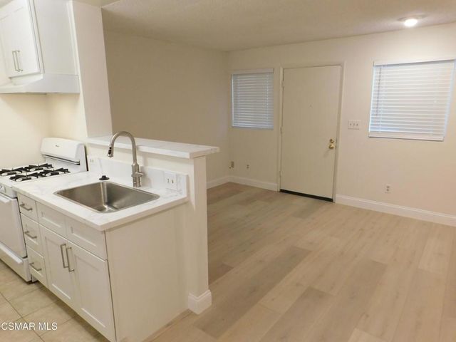 6213 Whitsett Avenue, North Hollywood, CA 91606