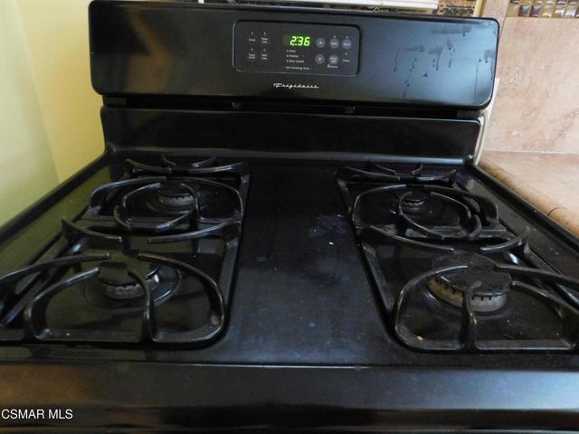 6213 Whitsett Avenue, North Hollywood, CA 91606