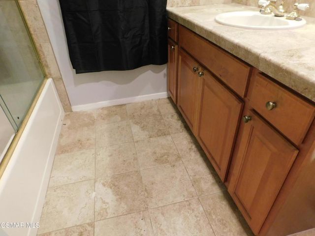 6213 Whitsett Avenue, North Hollywood, CA 91606