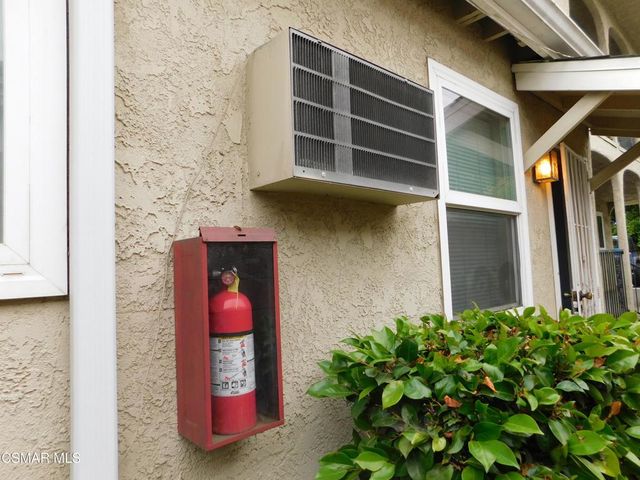 6213 Whitsett Avenue, North Hollywood, CA 91606