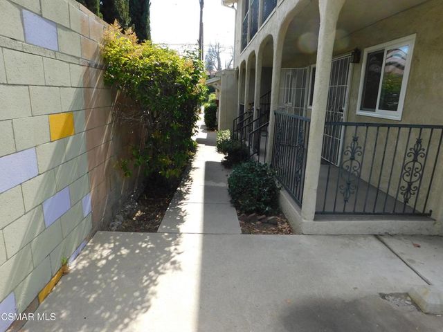 6213 Whitsett Avenue, North Hollywood, CA 91606