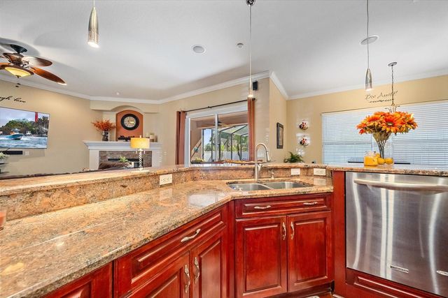 1615 HERITAGE DRIVE, Valrico, FL 33594