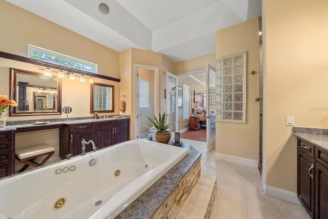 1615 HERITAGE DRIVE, Valrico, FL 33594