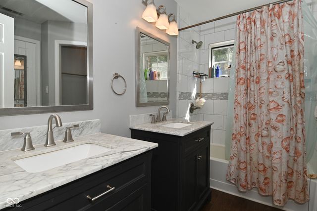 202 Sugar Bush Lane S, Brownsburg, IN 46112