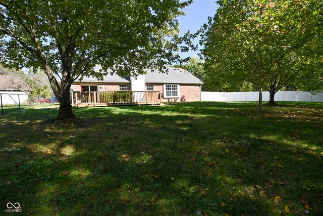 202 Sugar Bush Lane S, Brownsburg, IN 46112