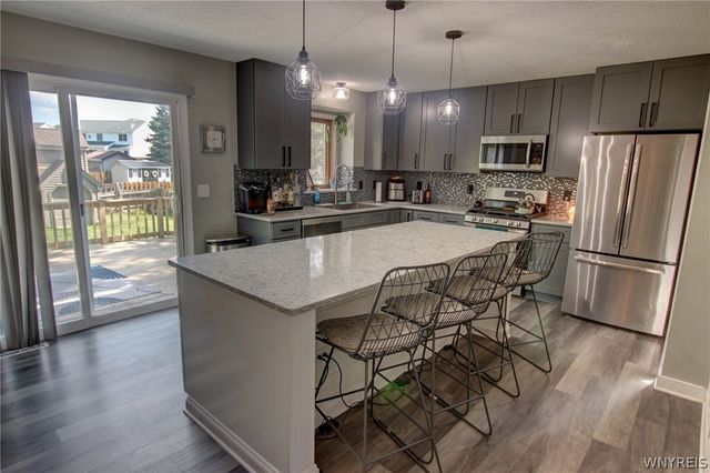 6131 Versailles Road, Hamburg, NY 14085