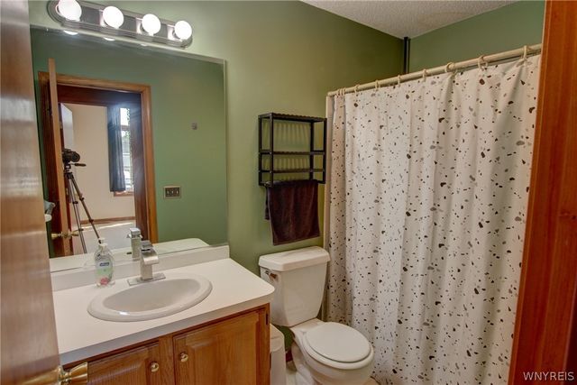 6131 Versailles Road, Hamburg, NY 14085