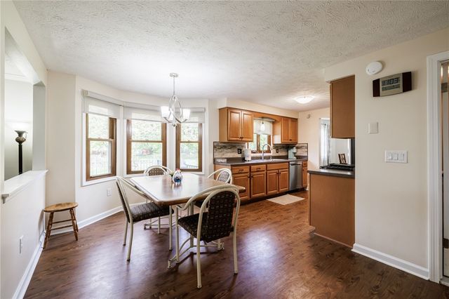 65 Olde Tavern Circle, Greece, NY 14612