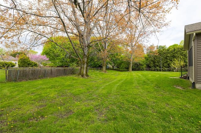 65 Olde Tavern Circle, Greece, NY 14612