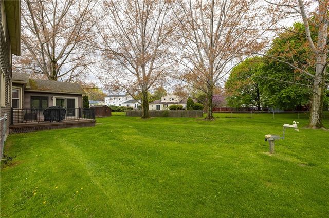 65 Olde Tavern Circle, Greece, NY 14612