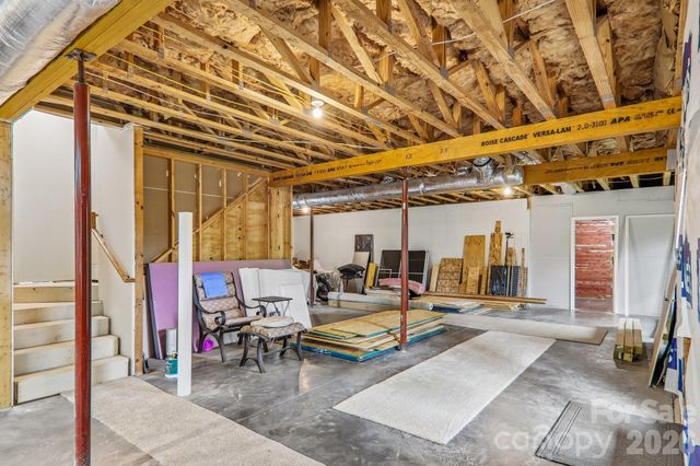 106 Saddle Ridge Drive, Alexander, NC 28701