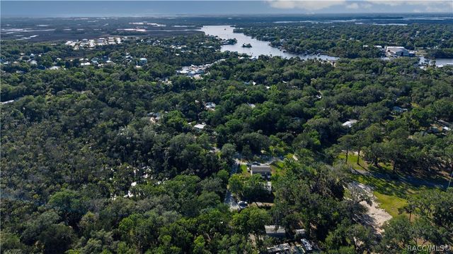 5635 S. Park Hill Way, Homosassa, FL 34448