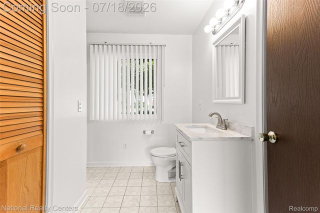 9175 Pennfield Avenue, White Lake Charter Township, MI 48386