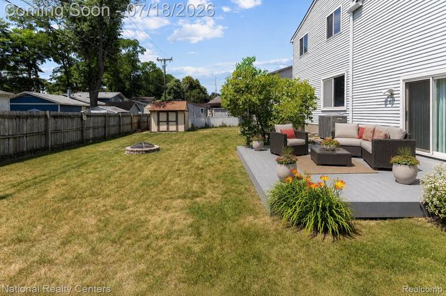 9175 Pennfield Avenue, White Lake Charter Township, MI 48386