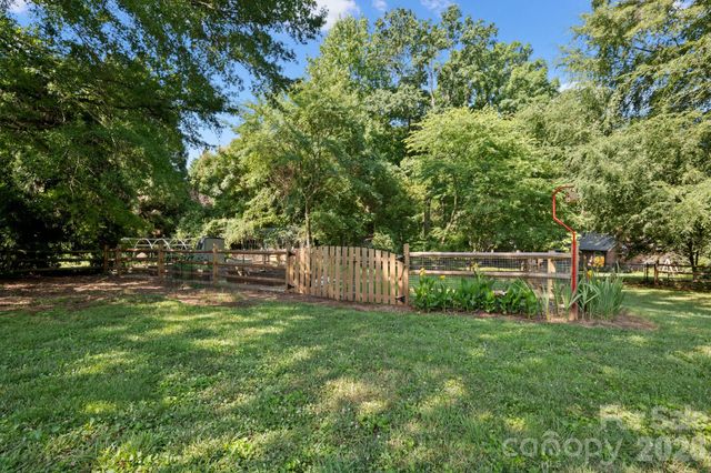 1307 Bennington Drive NW, Concord, NC 28027
