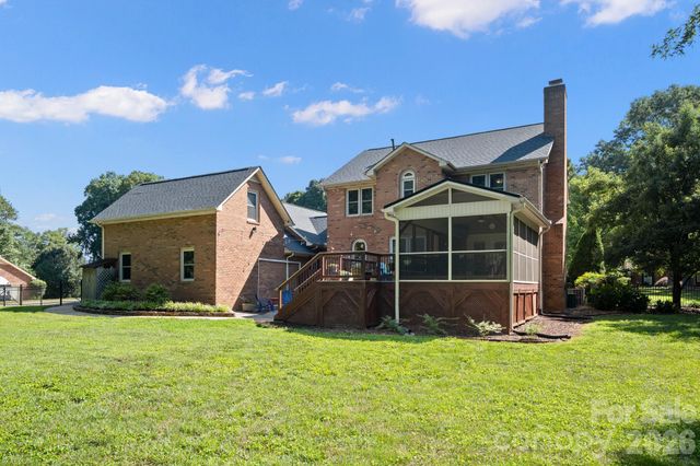 1307 Bennington Drive NW, Concord, NC 28027