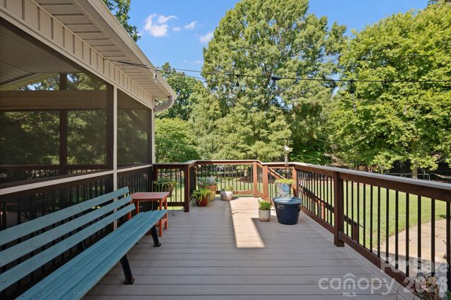 1307 Bennington Drive NW, Concord, NC 28027