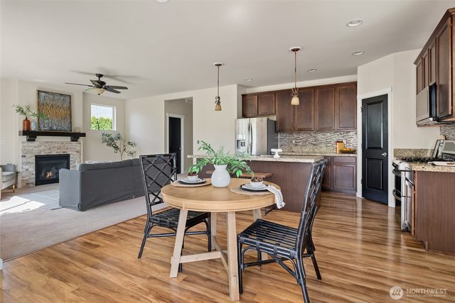 3015 Loch Ness Loop, Mount Vernon, WA 98273
