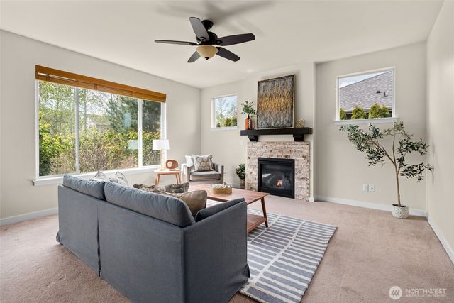 3015 Loch Ness Loop, Mount Vernon, WA 98273