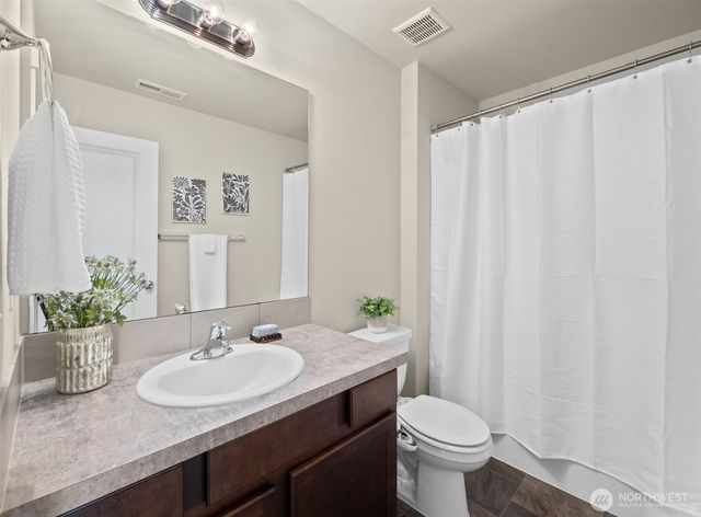 3015 Loch Ness Loop, Mount Vernon, WA 98273