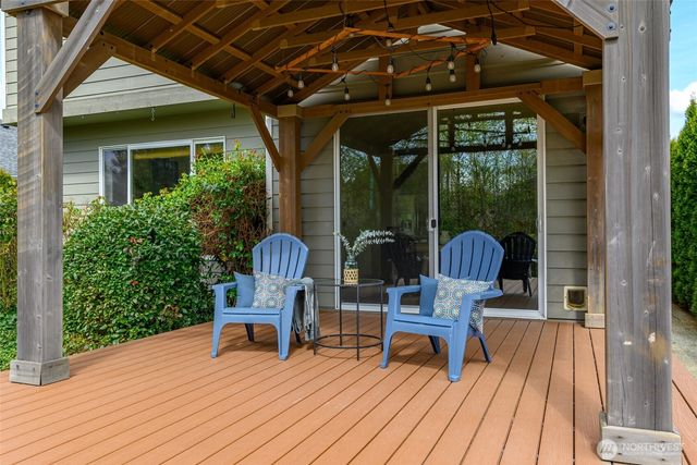 3015 Loch Ness Loop, Mount Vernon, WA 98273