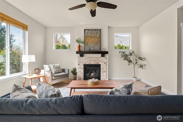 3015 Loch Ness Loop, Mount Vernon, WA 98273
