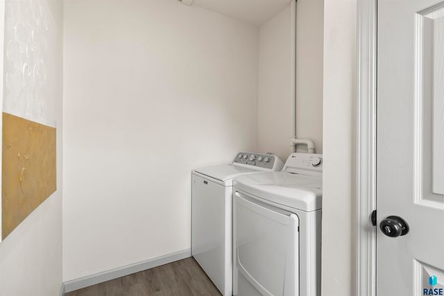 704 N Duluth Ave Avenue, Sioux Falls, SD 57104