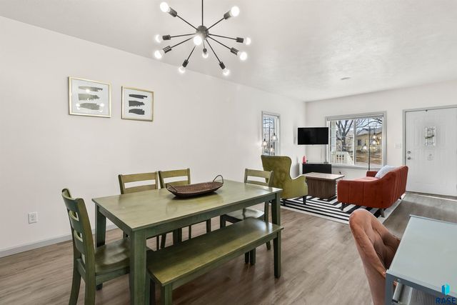 704 N Duluth Ave Avenue, Sioux Falls, SD 57104