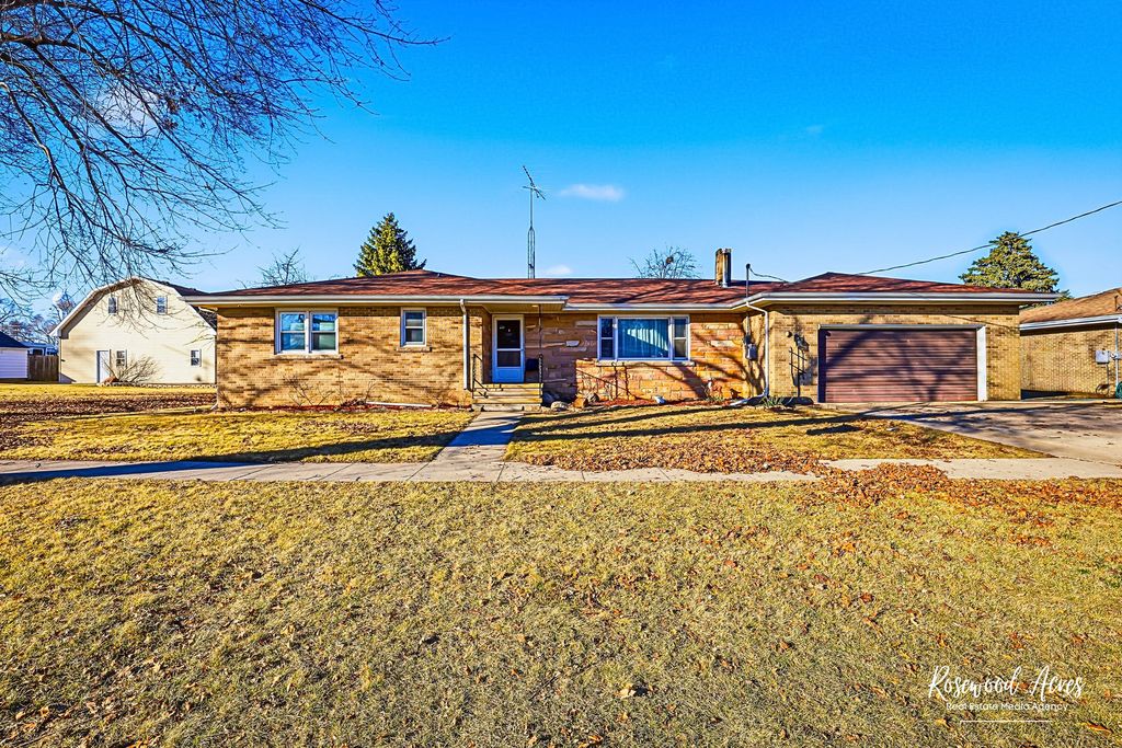 209 E 3rd Street, Aroma Park, IL 60910