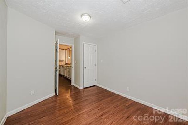 3214 kalynne Street, Charlotte, NC 28208