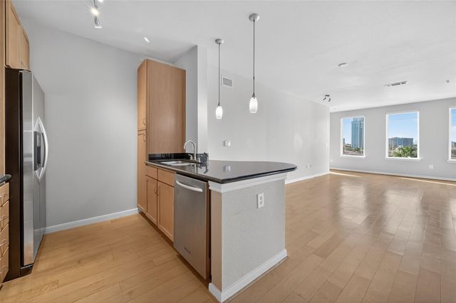 505 Jackson Hill Street 408, Houston, TX 77007