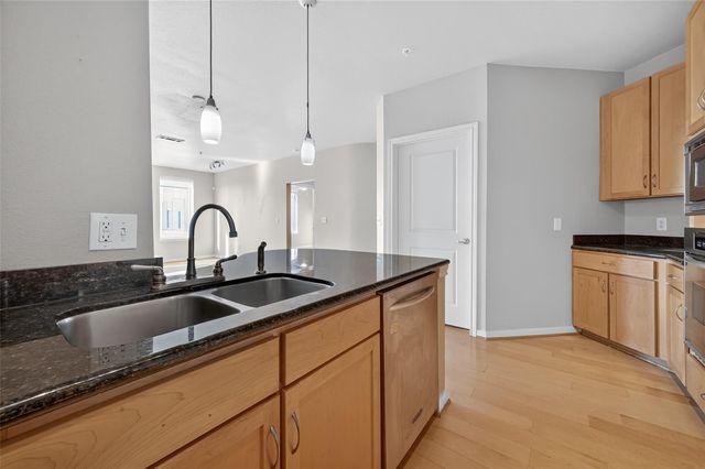 505 Jackson Hill Street 408, Houston, TX 77007