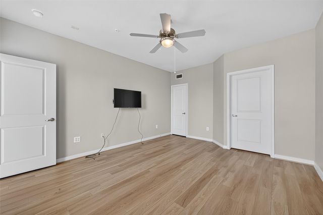 505 Jackson Hill Street 408, Houston, TX 77007