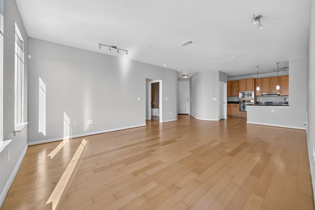 505 Jackson Hill Street 408, Houston, TX 77007