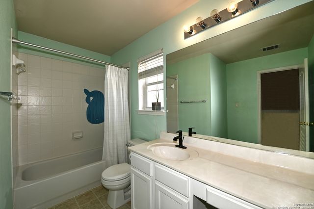 165 red hawk, San Antonio, TX 78258