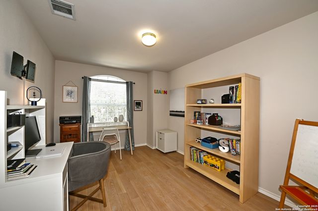 165 red hawk, San Antonio, TX 78258