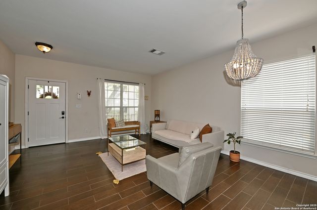 165 red hawk, San Antonio, TX 78258