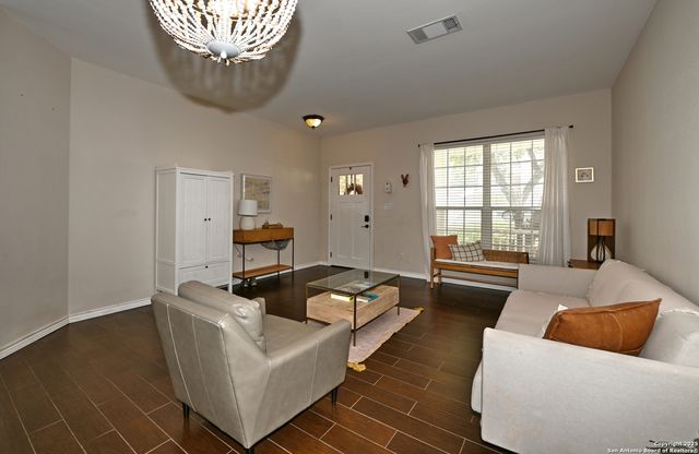 165 red hawk, San Antonio, TX 78258