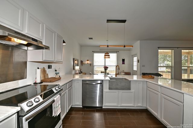 165 red hawk, San Antonio, TX 78258