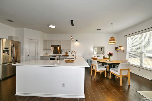 165 red hawk, San Antonio, TX 78258