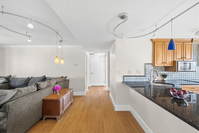 20 Rockland House Rd 601, Hull, MA 02045